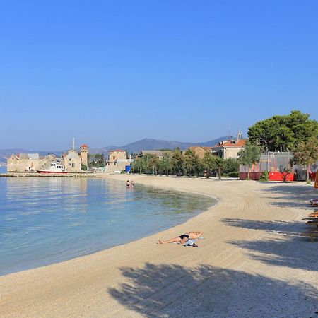 Apartments With A Parking Space Kastel Gomilica, Kastela - 21138 Экстерьер фото