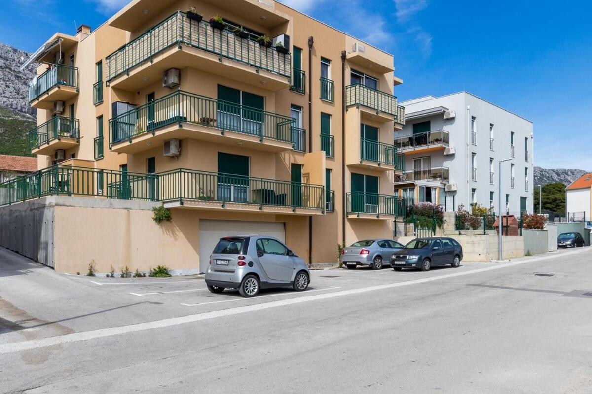 Apartments With A Parking Space Kastel Gomilica, Kastela - 21138 Экстерьер фото